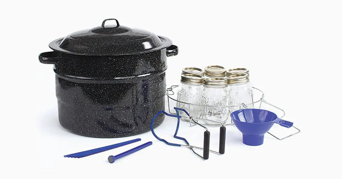 When to Use a Pressure Cooker vs Water Bath Canning