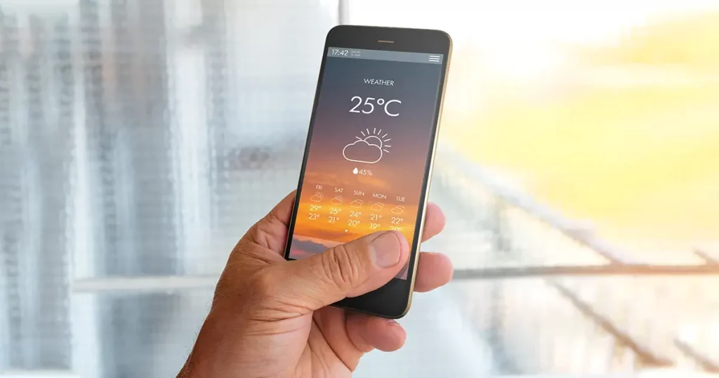 smart-phone-weather-forecast-on-screen